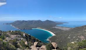 Wineglass Bay Discovery Tours Bkb