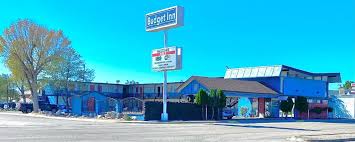 Featuring an outdoor swimming pool, this barstow, california hotel is 3 miles from the mojave national. Budget Inn Roswell Updated 2021 Prices