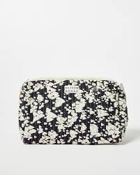 monochrome s quilted wash bag
