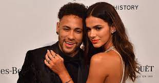 Нейма́р да си́лва са́нтос жу́ниор (порт. Neymar Jr With His Son David For The Intense Love She Has For The Football Bruna Marquezine Neymar S Girlfriend 5 Fast Fact Neymar Jr Neymar Neymar Jr Wife