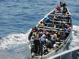 Immigration clandestine: la Marine sénégalaise intercepte une pirogue  transportant 97 candidats à l'émigration irrégulière - adakar.com
