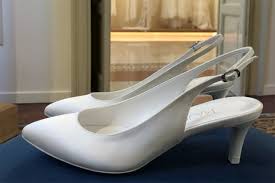 Adesso scegli un paio di scarpe da sposa comode per il tuo matrimonio. Ø¬Ø²Ø¦ÙŠ Ø·Ø­Ù„Ø¨ ØªØ·Ù‡ÙŠØ± Scarpe Da Sposa Con Tacco Basso Dsvdedommel Com