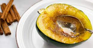 cook acorn squash in microwave oven