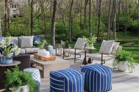 Outdoor Living Space Ideas Town Style