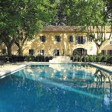 luxury hotels in les baux de provence