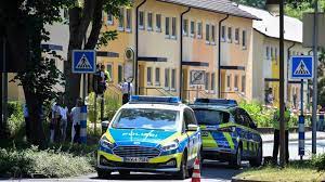 Dpa police are hunting a gunman after two people were shot dead in germany on thursday. Xutzpphqzfgi M