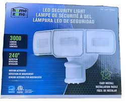 Add lights that come on when there's movement around your house at night with the home zone security motion activated led light. Home Zone Security Led Security Light Motion Activated Easy Install 4000k 3000lu 889526351427 Ebay