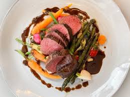 seared venison fillet with red wine jus