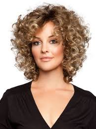 Here are the best ways to style short curly hair, and these celebrity looks the liberating feeling that comes from chopping off your hair isn't reserved only for those with straight and wavy textures. Pin Em Hair Body