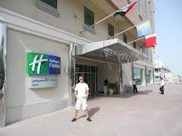 View deals for holiday inn express dubai safa park, an ihg hotel, including fully refundable rates with free cancellation. Fachada Del Hotel Aufnahme Von Holiday Inn Express Dubai Safa Park Tripadvisor