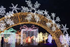 holiday light displays and shows in