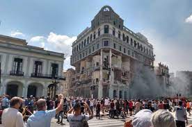 Cuba: Saratoga hotel devastated ...
