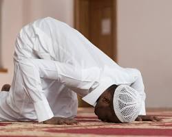 Image of Muslim praying
