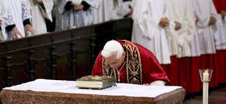 Benedicto XVI pide perdón