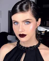 Ever wonder how celebrities wear super-dark lipsticks, but still look fresh  and glowing? This is their secret. | Alexandra daddario, Beauty, Dark  lipstick