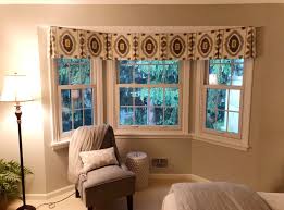 how to dress bay windows parkway
