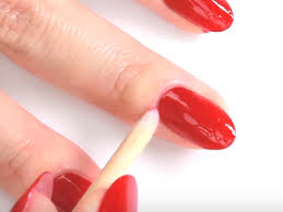 to paint your nails with your left hand