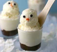 Christmas is all about food, food and more food! Ice Cream Christmas Desserts Moco Choco