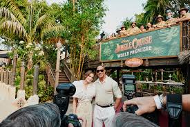 Jungle cruise is an upcoming fantasy adventure film based on the ride of the same name starring emily blunt and dwayne johnson who will also be a producer. Rqszhoyvcrhrum