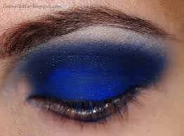 how to create a blue eye makeup look