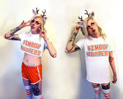 Femboy Hooters Cosplay & T-shirts Maten S-XXL - Etsy Nederland