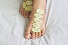 home remes for swollen feet during
