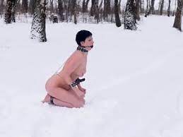 Gefesselt schnee nackt story erotisch