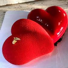 Торт Двойное сердце красного цвета для любимого человека