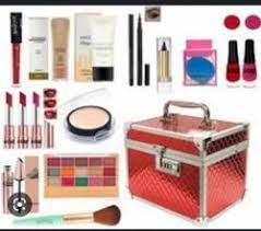 lakme tip tap makeup kit at rs 2000