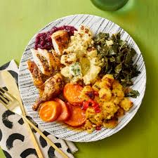 There is one day a year when all americans stay home with their families and eat a big dinner. Come Together A Soul Food Thanksgiving Midwest Living