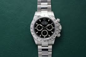 Daytona's nor to 99.9% of rolex watches do not have engraving on the back of any type. Phillips Why The Winner Is One Of The Most Difficult Rolex Daytonas To Obtain