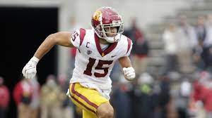 USC star WR Drake London carted off ...