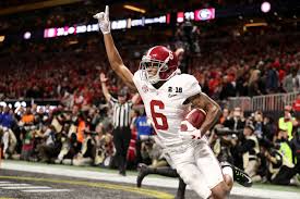 With alabama's devonta smith becoming just the 3rd wide receiver ever to win college football's most coveted award!! Freshmen Lead Alabama To Heart Stopping Ot Win The Boston Globe