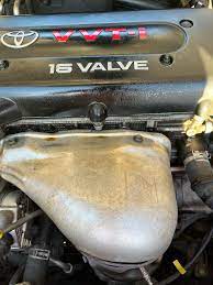 oil splatter on the engine cover 03