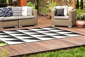 install indoor outdoor carpet flooring