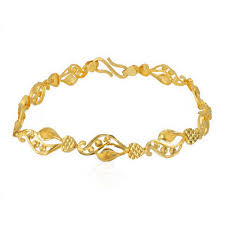 elegant heartin gold bracelet grt