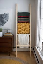 A Blanket Ladder Diy Blanket Ladder