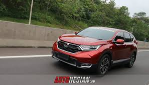 The side mirror of a honda crv is bolted in place within the door, as opposed to some models that may use screws. Begini Sensasi Tenaga Dari New Honda Cr V Turbo Autonesian Com