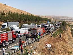 Gaziantep'te zincirleme kaza: 15 kişi hayatını kaybetti - Son dakika  haberleri – Sözcü