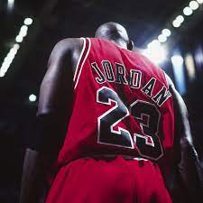 Michael Jordan - Fünf Millionen Dollar - legendäres Michael-Jordan-Trikot wird versteigert -  FOCUS online