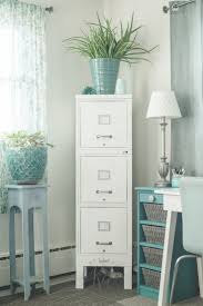 I also spray painted the filing cabinet white, and i mentioned already how much i love that nozzle. 12 Fabulous Filing Cabinet Makeovers The Budget Decorator
