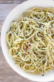 pasta with olive oil and garlic pasta
