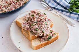 Super EASY Creamed Chipped Beef Recipe + 5 Variations!