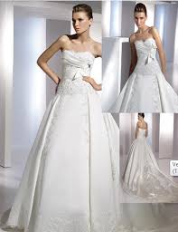 Il prezzo non è riportato nel sito dell'azienda che vende anche un abito da sposa singolarmente. Abito Sposa Cinese 3 20405 Sposalicious