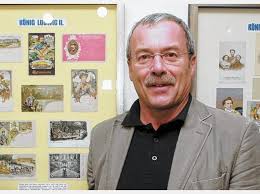 Walter Brumm bei der Eröffnung einer seiner Postkartenausstellungen im ...