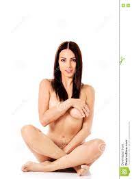 Nacktes Frauensitzen Im Schneidersitz Auf Dem Boden Stockfoto - Bild von  nacktheit, abbildung: 81158246