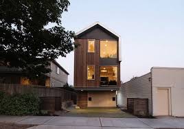 Vertical House Raises Sustainable