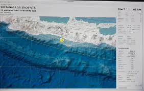 Gempa tersebut memiliki kedalaman 110 km, berada di 57 km tenggara kabupaten blitar jawa timur. Gempa Bumi Mag 6 2 21 Mei Gempa 3 1 Sr Landa Gunungkidul Krjogja Pusat Gempa Berada Di Kedalaman 110 Kilometer Dan Berjarak 57 Kilometer Di Tenggara Kabupaten Blitar Jawa Timur Managementinteriores