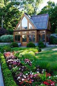 15 Adorable Garden House Ideas With