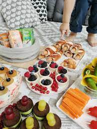 Unsere Zuhause-Picknick-Party und 10 schnelle Rezept Ideen für Kinder –  Judetta